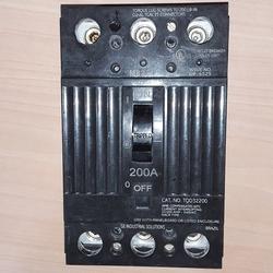 BREAKER GE TRI 200 AMP